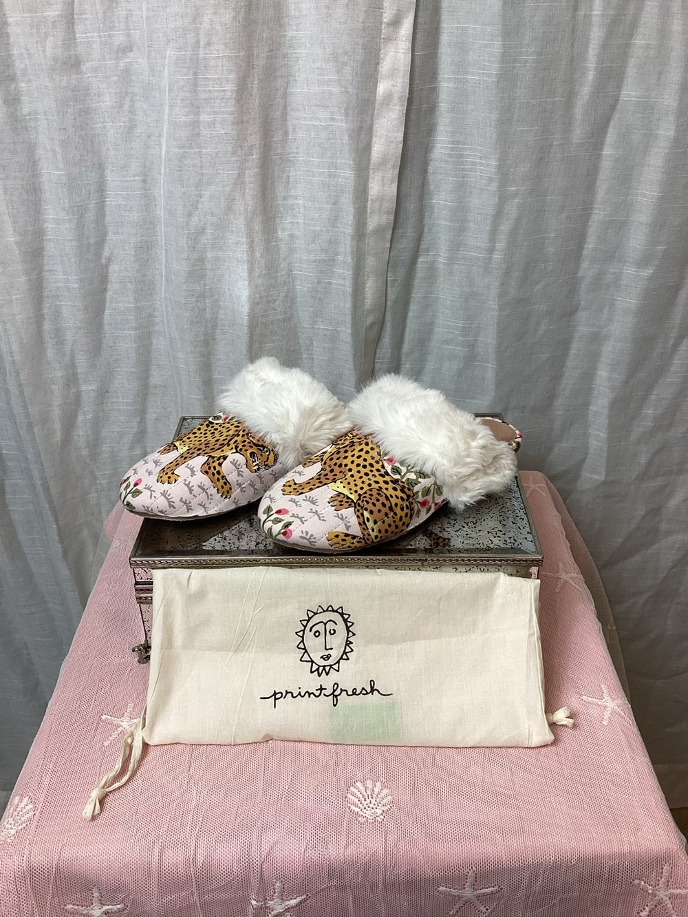 Printfresh Bagheera Quilted faux Fur Slippers; Size: 8